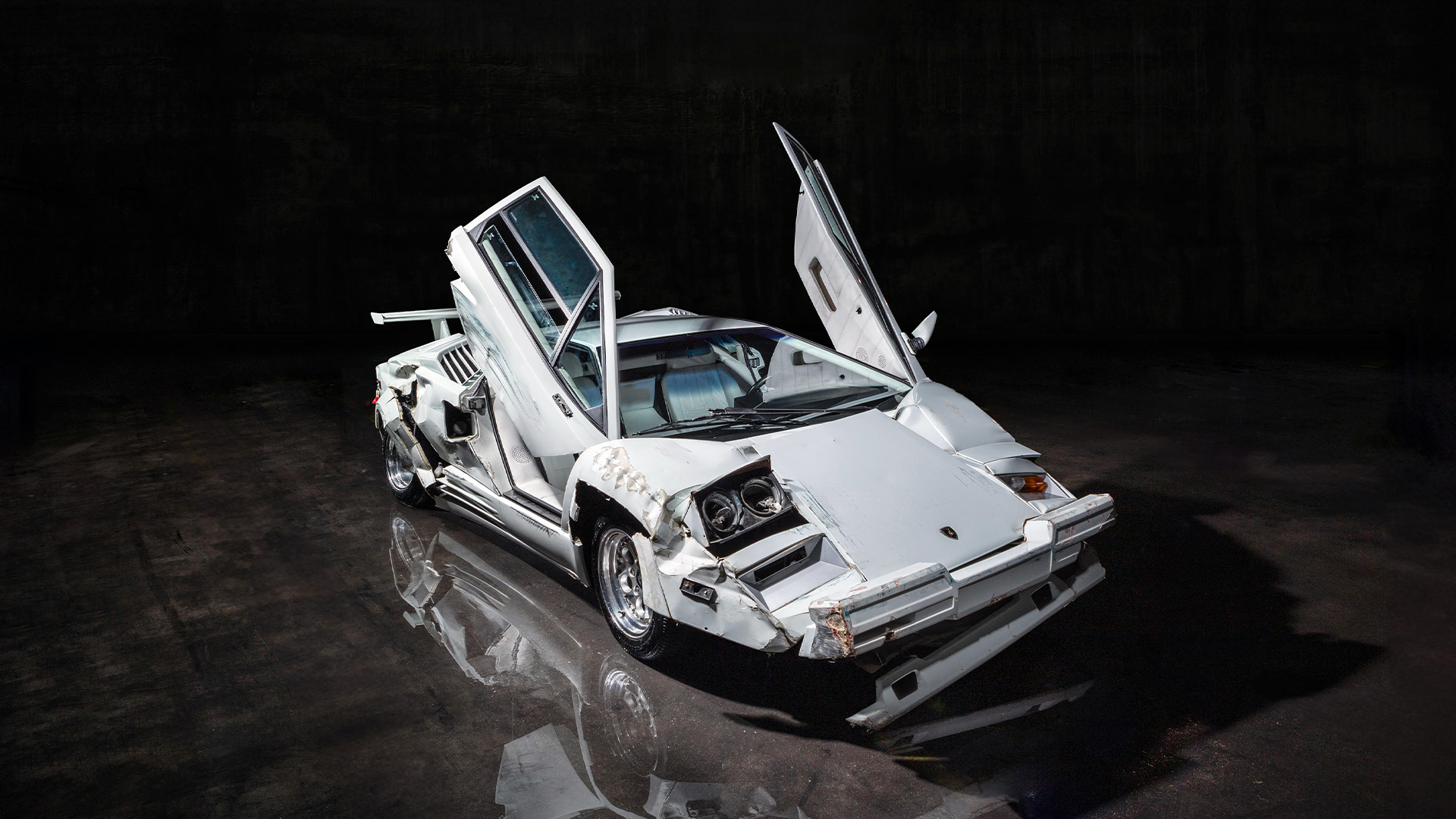 Lamborghini-Countach-Unsold-Exterior-By-AutomotiveWoman