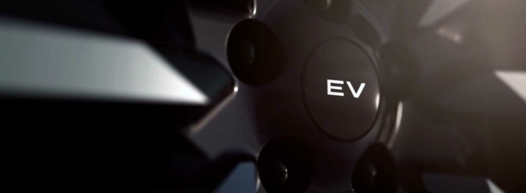 Range-Rover-EV-Begins-Waiting-List-by-AutomotiveWoman