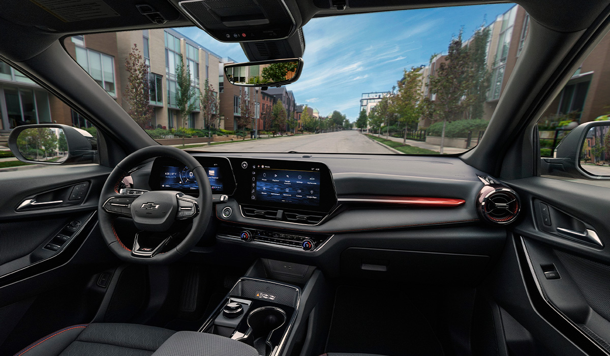 2025-Chevrolet-Equinox-Interior-Shared-by-AutomotiveWoman