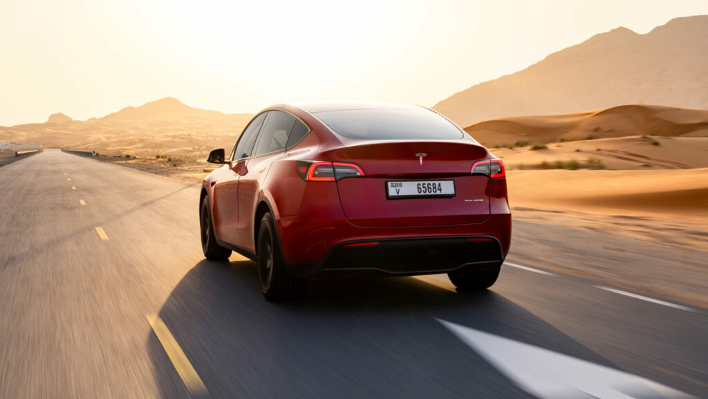 Model Y Performance: The estimated range has been reduced from 303 miles (487 kilometers) to 285 miles (459 kilometers).