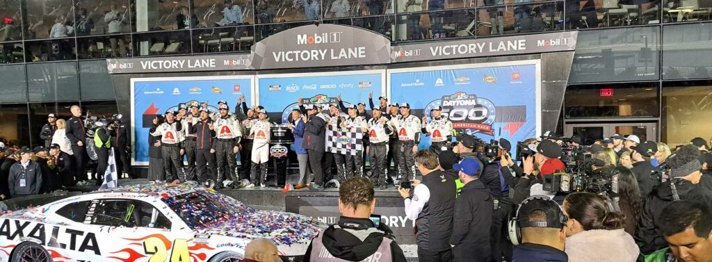 William-Byron-Victory-Lane-by-AutomotiveWoman.com