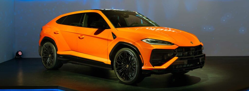 Lamborghini-Urus-SE-shared-by-AutomotiveWoman.com