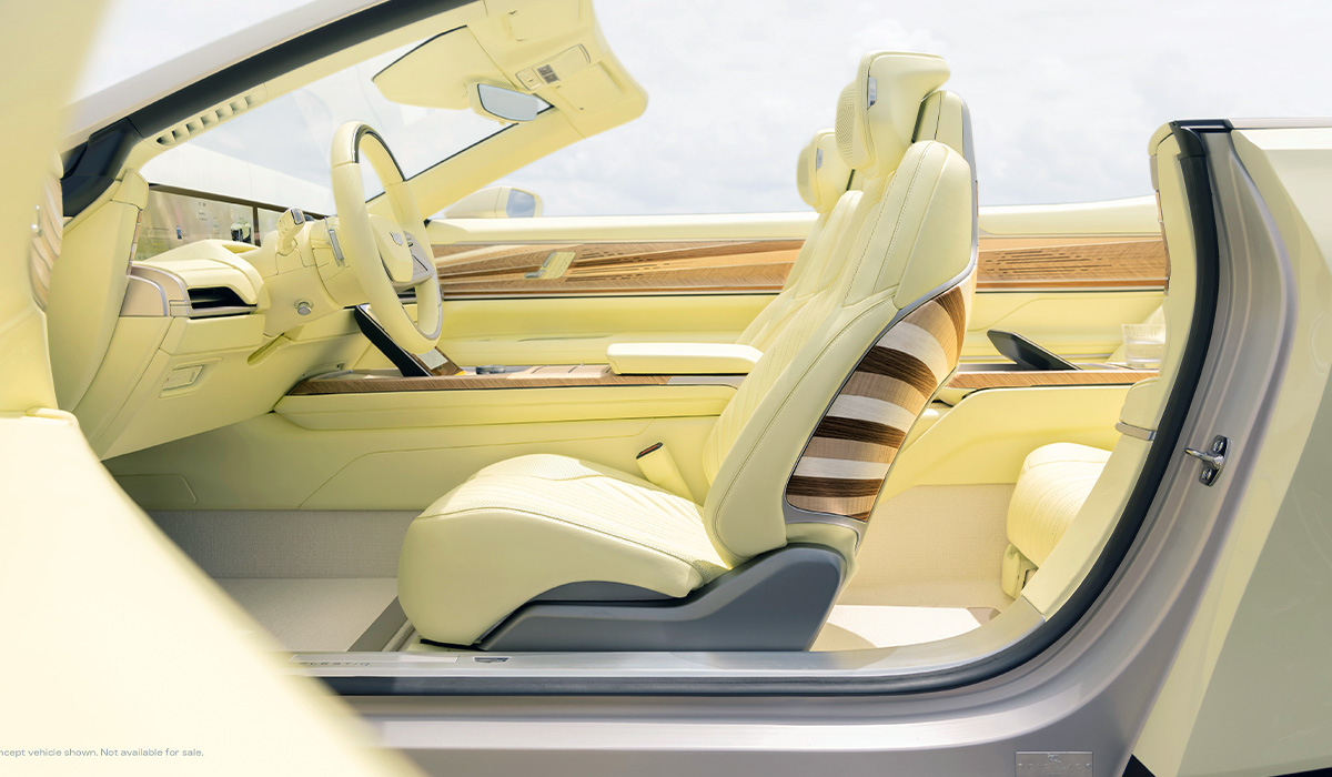 Cadillac-Sollei-Interior-by-AutomotiveWoman.com